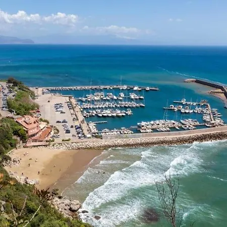 In Campagna Tra Mare E Montagna
