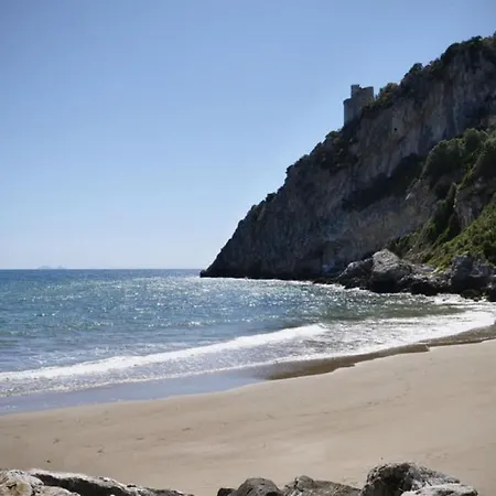 In Campagna Tra Mare E Montagna *